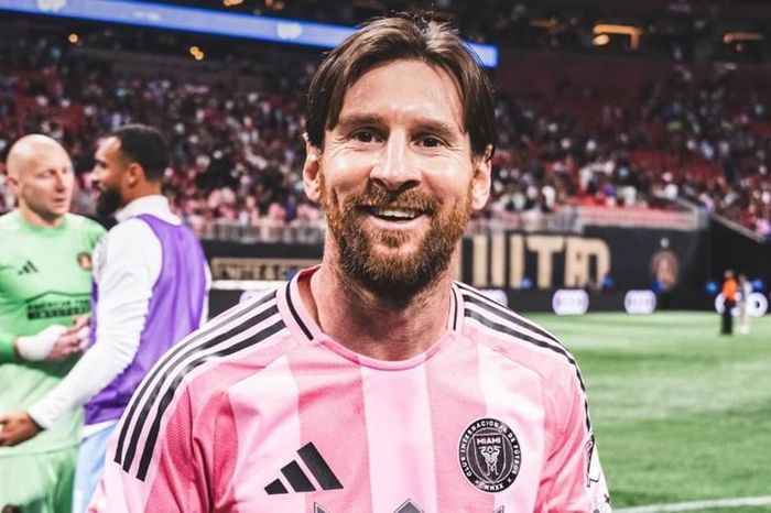 Messi ghi tuyệt phẩm, Inter Miami vọt lên đỉnh bảng