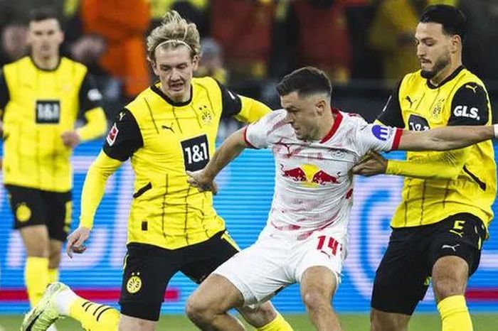Leipzig đánh bại Dortmund trên sân nhà