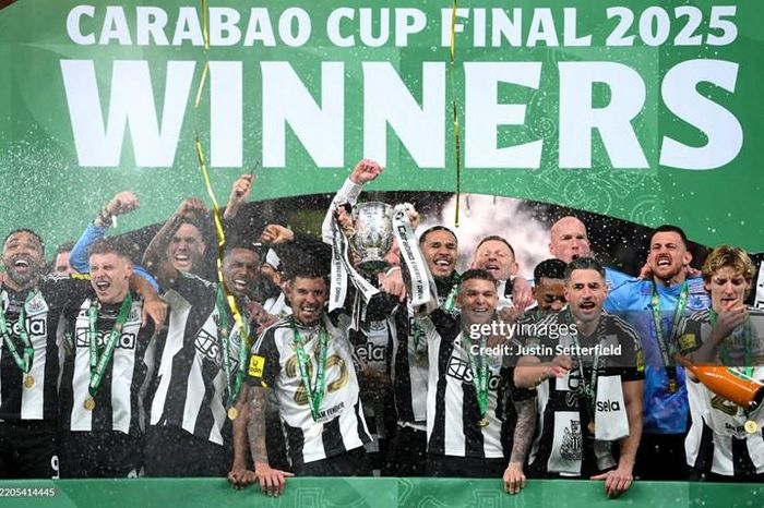 Đánh bại Liverpool, Newcastle United giành chức vô địch League Cup
