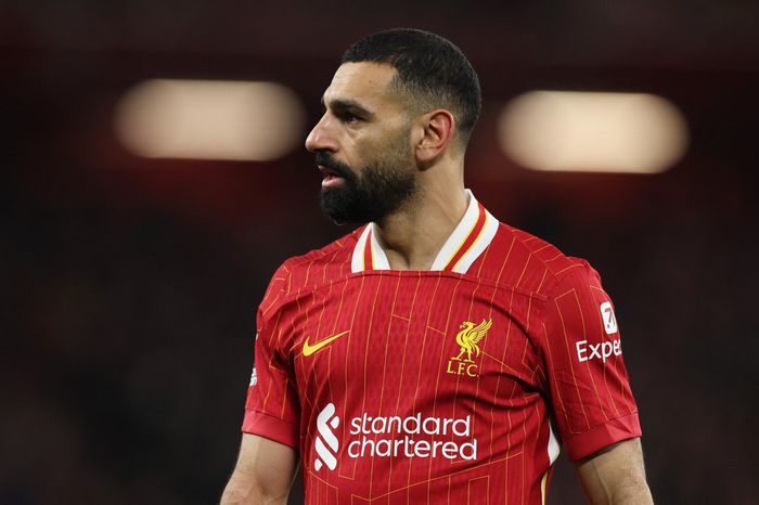 Vết nứt trên vương miện của Liverpool