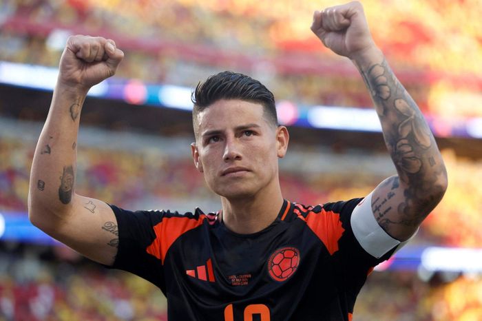 James Rodriguez tạo tranh cãi