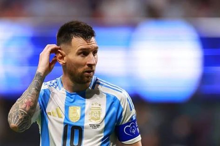Messi dính chấn thương, bỏ lỡ đại chiến với Uruguay và Brazil