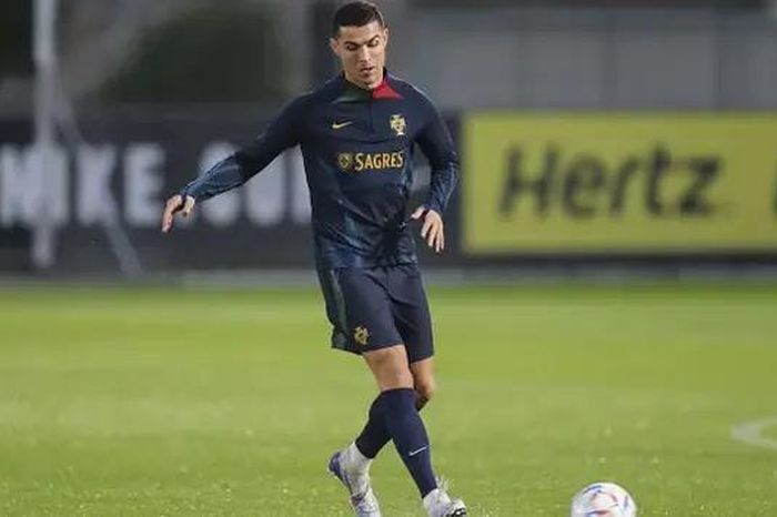 Ronaldo trở lại tập luyện cùng đội tuyển Bồ Đào Nha
