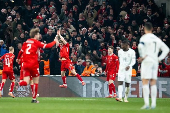 Hojlund nói về màn ăn mừng 'Siu' trước sự mặt Ronaldo