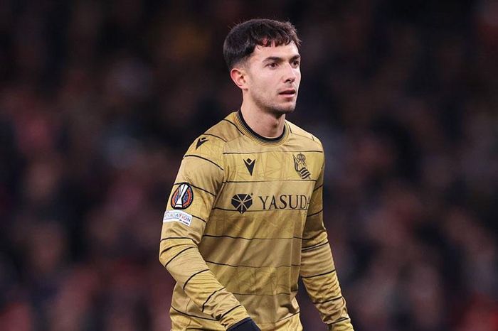 Real Madrid quyết 'phá đám' Arsenal trong cuộc đua giành 'máy quét' trị giá 50 triệu bảng