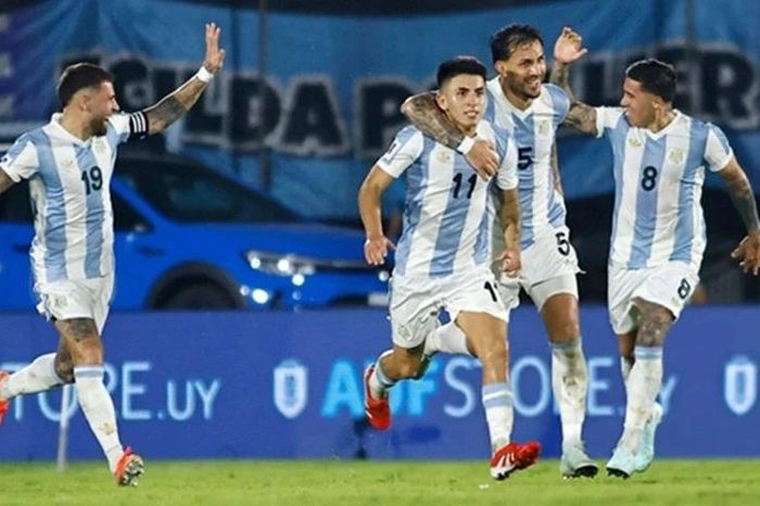Argentina không có Messi vẫn thắng tại Uruguay