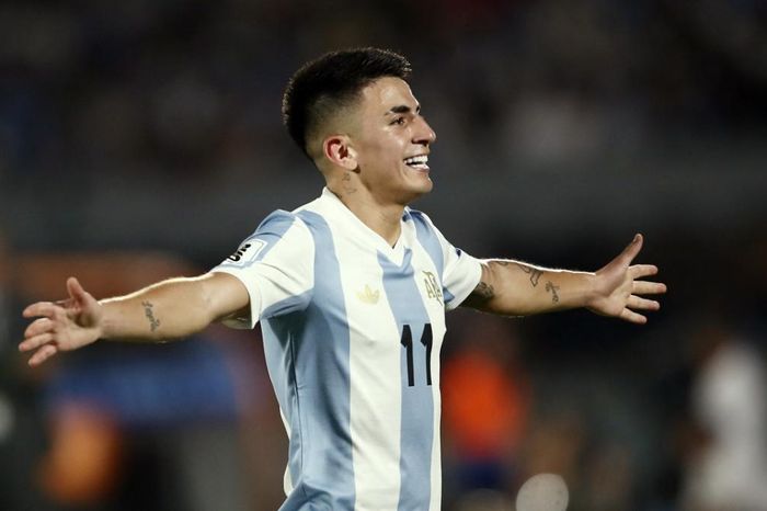 Kết quả vòng loại World Cup: Messi vắng mặt, Argentina thắng tối thiểu