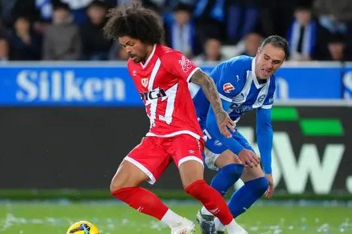 Rayo Vallecano chen chân vào top 8 La Liga