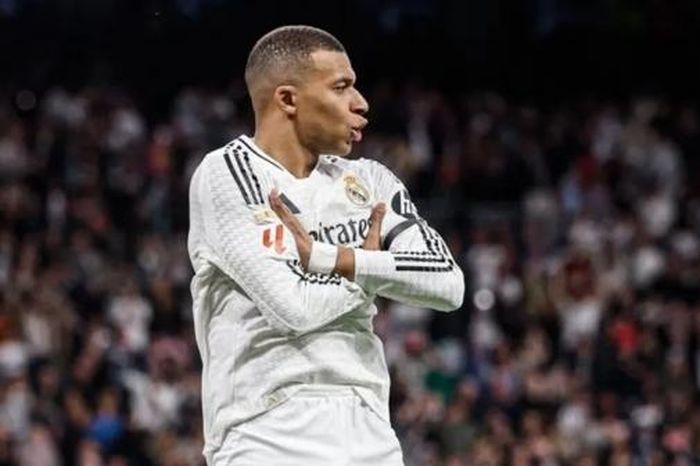 Giải cơn hạn 10 năm, Mbappe cân bằng thành tích của Cristiano Ronaldo