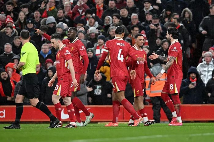 Siêu máy tính dự đoán bảng xếp hạng Premier League 2024 - 2025
