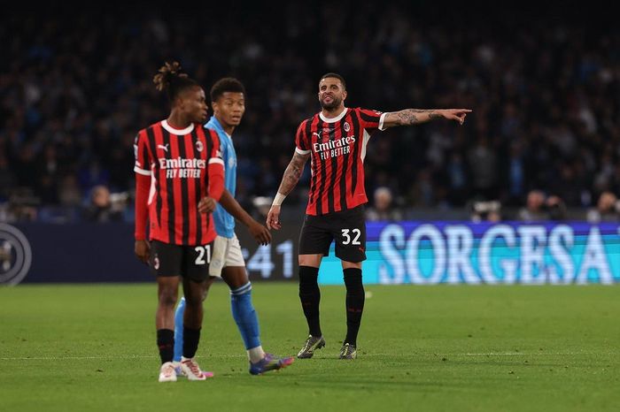 Tuần trăng mật của Kyle Walker tại AC Milan kết thúc sớm