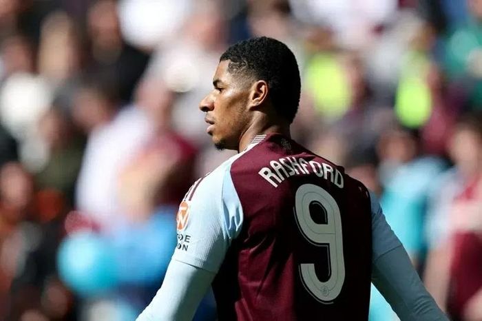 Tỏa sáng ở Aston Villa, Rashford 'châm chọc' HLV Amorim?