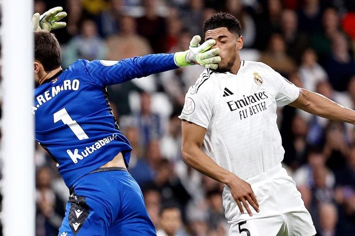 Real Madrid mất oan phạt đền trước Sociedad