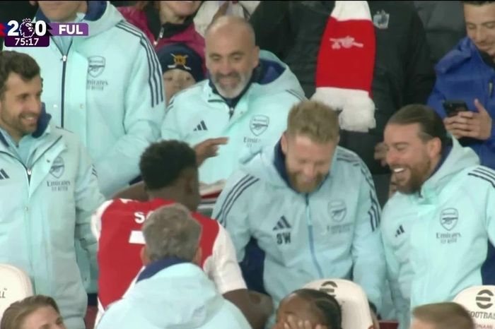 Arsenal bám đuổi quyết liệt Liverpool ở Ngoại hạng Anh