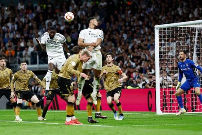 Real Madrid vào chung kết Cup Nhà vua nhờ cơn mưa bàn thắng