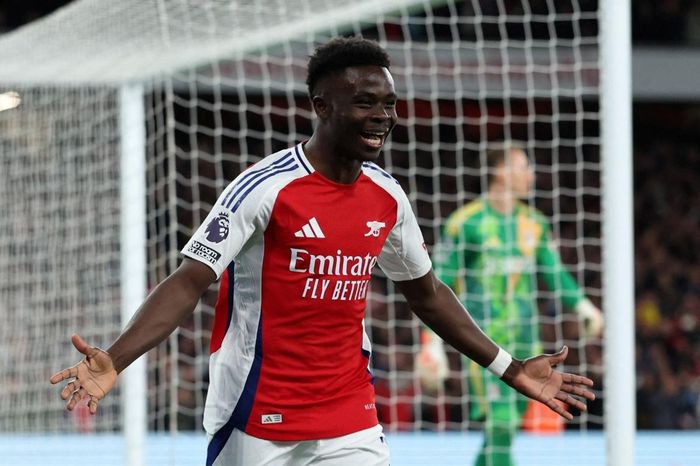 Kết quả Ngoại hạng Anh hôm nay 2/4: MU thua Nottingham, Arsenal hạ gục Fulham