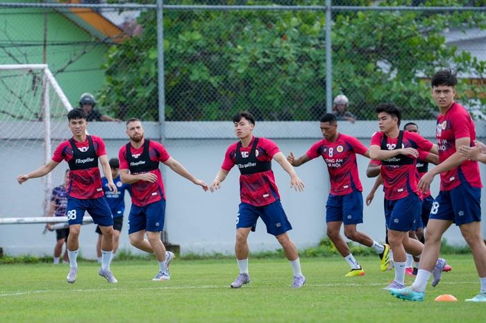 Lịch thi đấu và trực tiếp bóng đá hôm nay 2/4: Đại diện V-League gặp thử thách