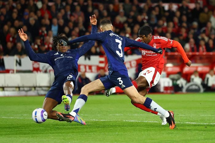 Bán Elanga, Man Utd tự 'vả mặt'