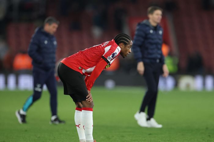 Cái kết đắng với Southampton và Leicester
