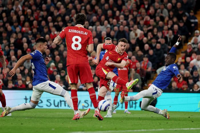 Bàn thắng duy nhất của Jota giúp Liverpool xây chắc ngôi đầu