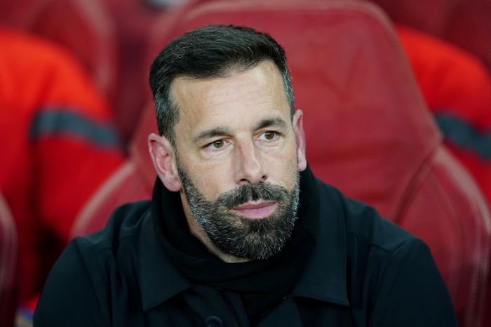 Van Nistelrooy ra điều kiện với Leicester