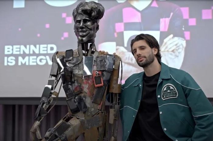 Sao Liverpool dính cú lừa