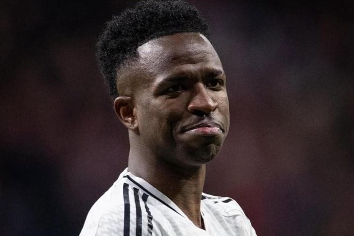 Vinicius vượt mặt Ronaldo 'béo'