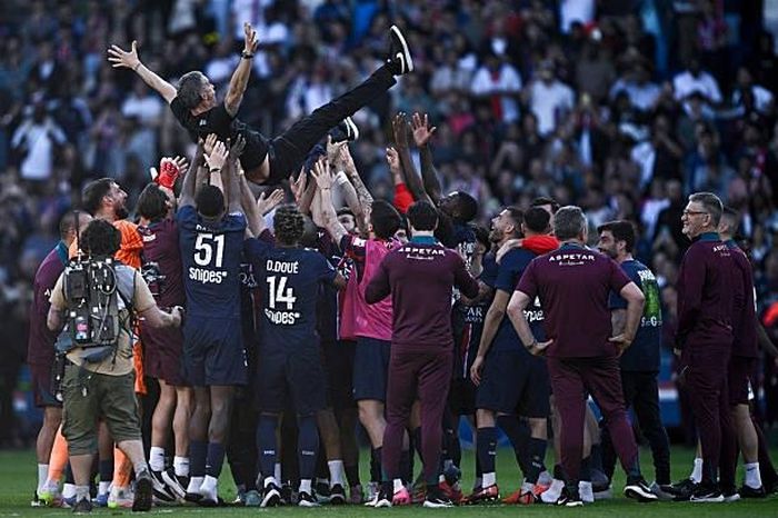 PSG vô địch Ligue 1 sớm 6 vòng đấu sau chiến thắng trước Angers