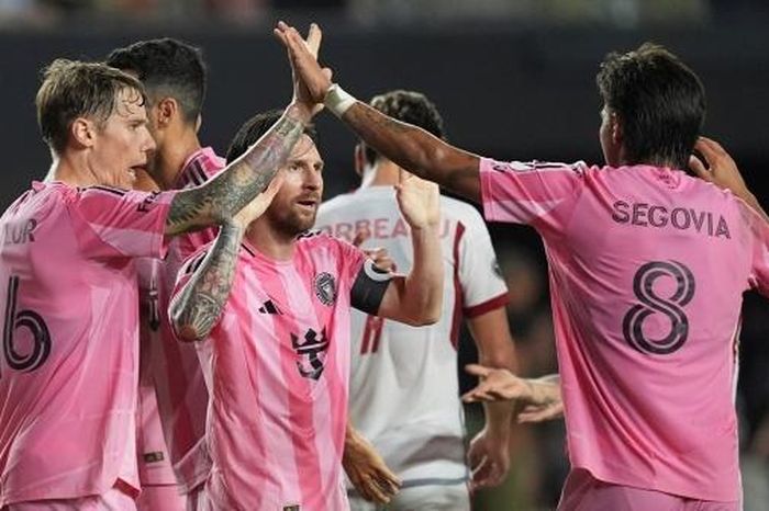 Ghi bàn đẹp mắt, Messi lập kỷ lục tại Inter Miami