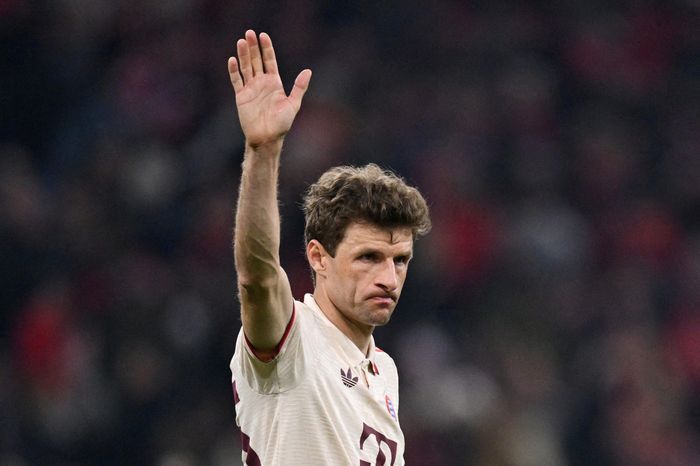 Hàng thủ tệ hại khiến Bayern Munich sụp đổ