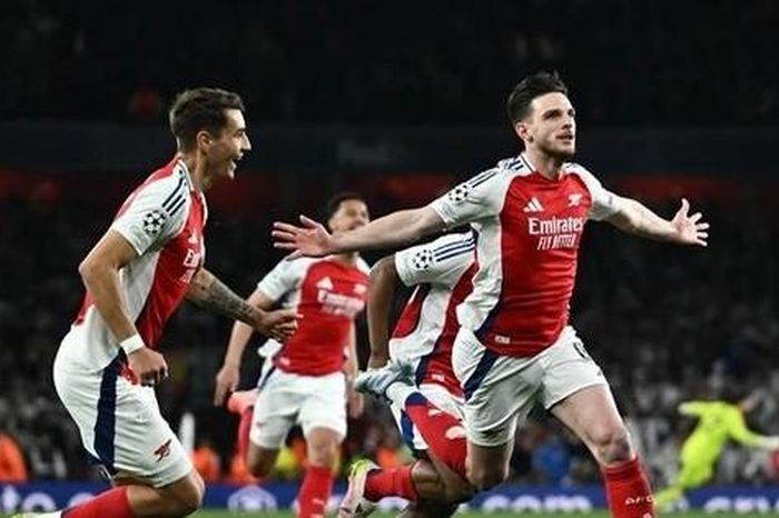 Nhấn chìm Real Madrid, Arsenal đặt một chân vào bán kết
