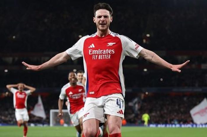 Thi đấu thành công ở Champions League, Arsenal giúp sức... Man City và Chelsea
