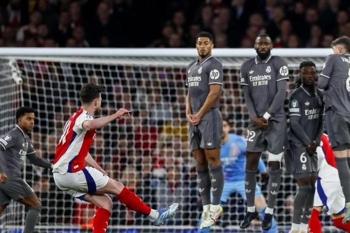 Declan Rice tiết lộ bất ngờ 2 siêu phẩm đá phạt cháy lưới Real Madrid