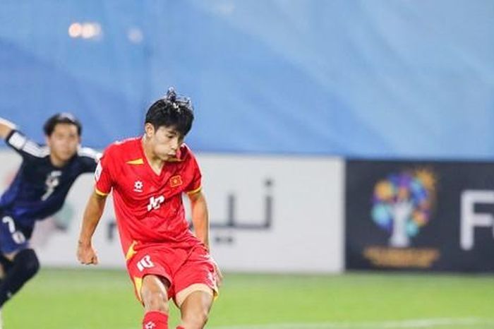 Lịch thi đấu U17 châu Á 2025 hôm nay 10/4: U17 Việt Nam quyết đấu UAE