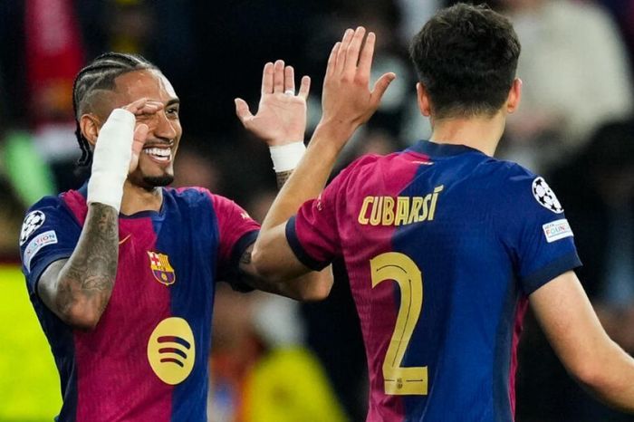 Raphinha nói gì 'cướp' bàn thắng của Cubarsi ở Barca 4-0 Dortmund