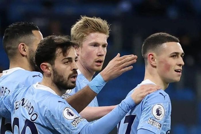 Sau De Bruyne, thêm sao Man City bị Pep Guardiola loại thẳng