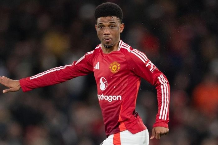 MU đón tin vui trước bán kết Europa League