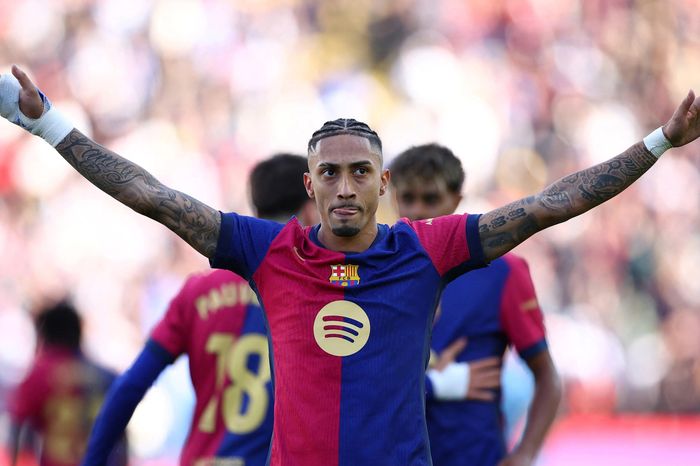 Raphinha đi vào lịch sử Champions League