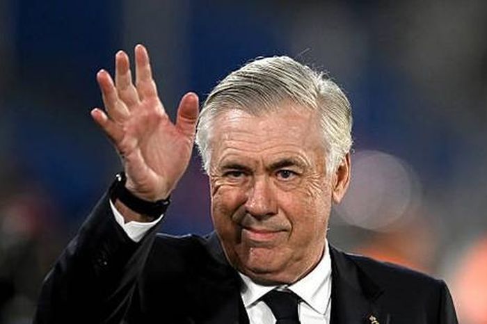 48 giờ hỗn loạn của HLV Carlo Ancelotti: Khi chữ ký cuối cùng không đến