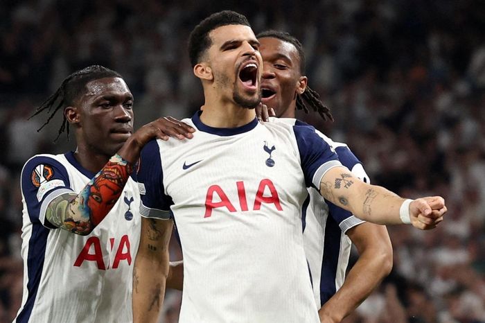 Tottenham rộng cửa vào chung kết Europa League