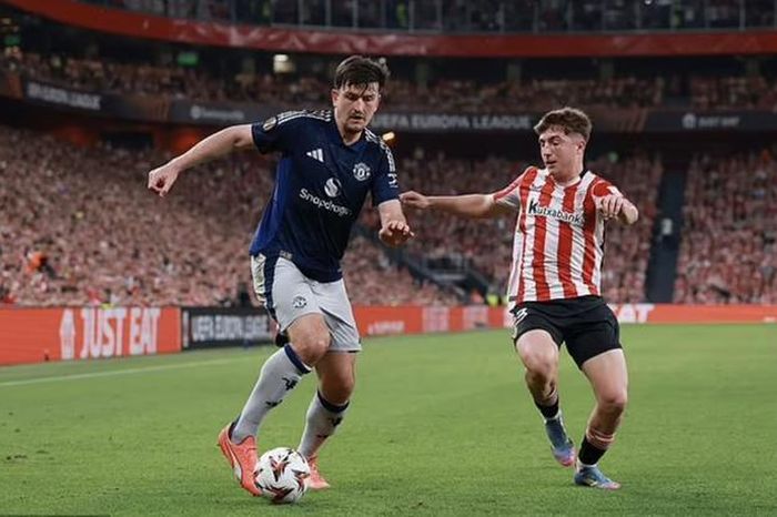 Harry Maguire kiến tạo khó tin, đá cánh cực khét tại Europa League