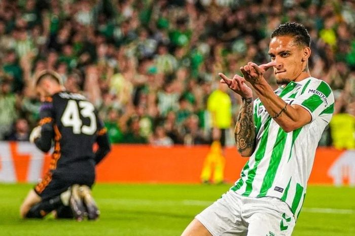 Chelsea của Sancho hẹn Betis của Antony ở chung kết C3 châu Âu