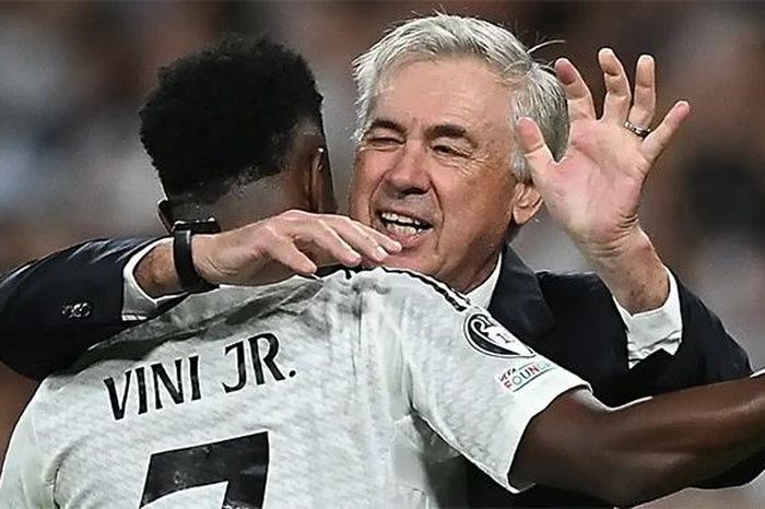 Đại gia châu Á muốn chiêu mộ HLV Ancelotti và Vinicius