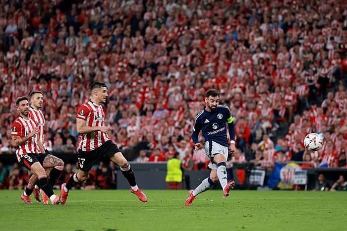 Bruno Fernandes lập kỷ lục lịch sử tại Europa League