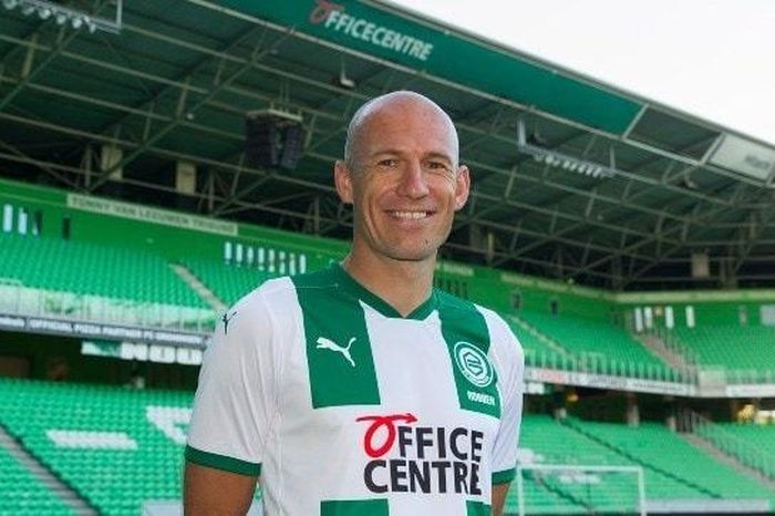 Robben lần đầu làm HLV