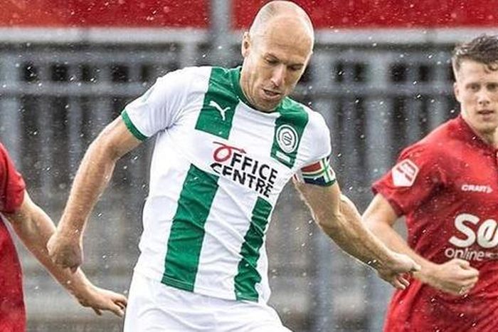 Arjen Robben chuyển sang nghiệp huấn luyện