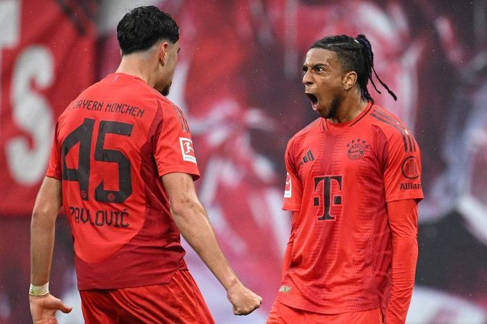 Bayern Munich vuột chức vô địch Bundesliga sớm, Kane hé lộ CLB anh muốn gia nhập