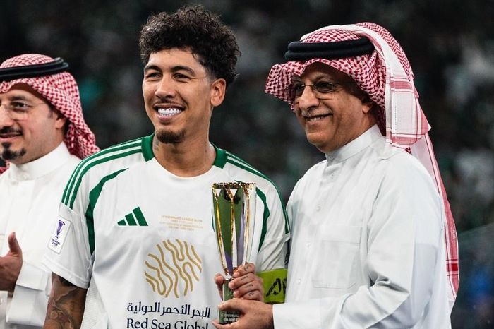 Firmino, Mahrez thay Ronaldo làm nên lịch sử