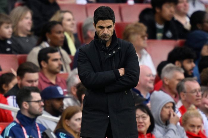 Arsenal vỡ vụn vì bảo thủ