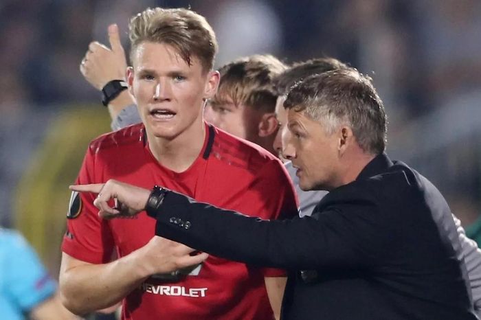 Solskjaer: 'Tại sao MU lại bán McTominay?'